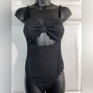 Cupshe Women’s black one pice swim suit NWT - small